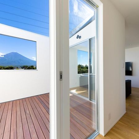 Villa Frame View Mt.Fuji -East- à Fujikawaguchiko Extérieur photo